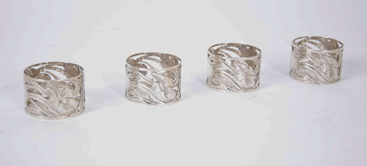 Cased Set of 4 Art Nouveau Silver Napkin Rings by Elkington & Co. 1902 In Good Condition For Sale In Stratford Upon Avon, GB